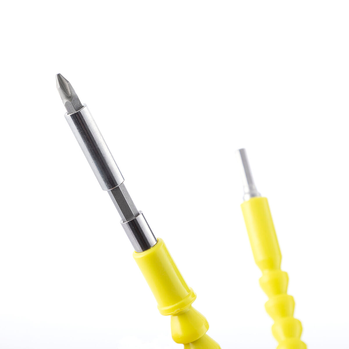Flexible magnetic screwdriver extension with accessories