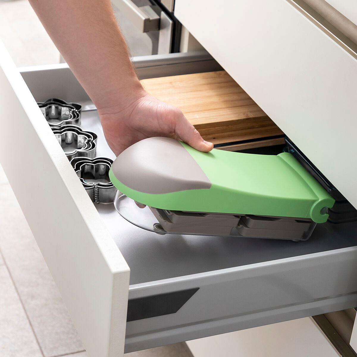 7 in 1 Gemüseschneider, Reibe und Mandoline mit Rezepten und Zubehör