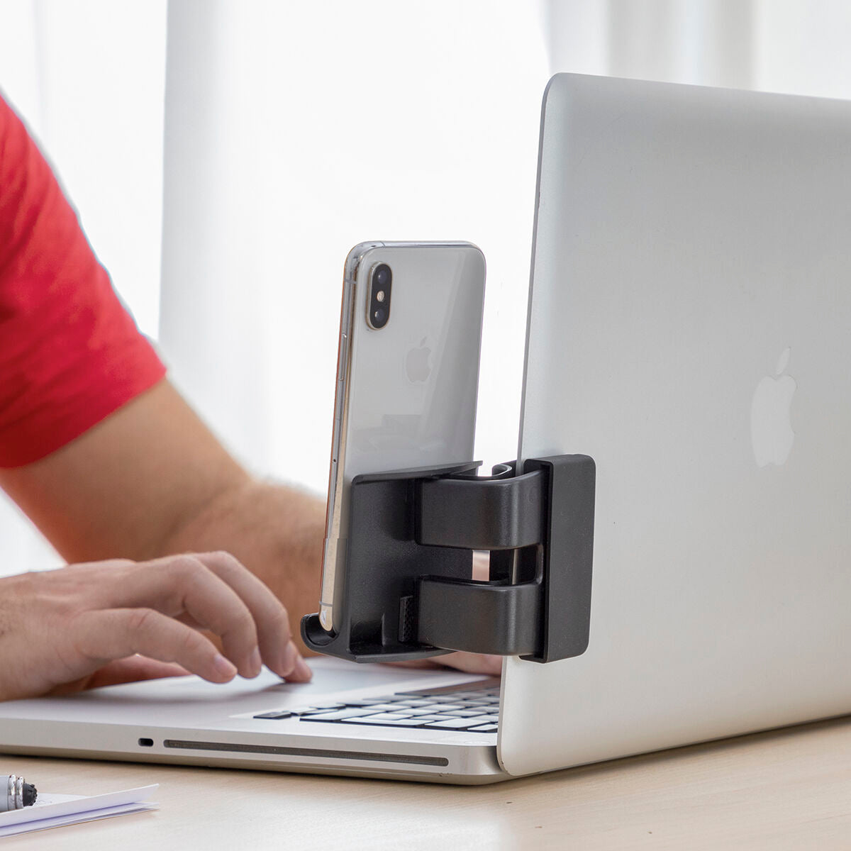Handy-Klemmhalterung mit mehreren Positionen