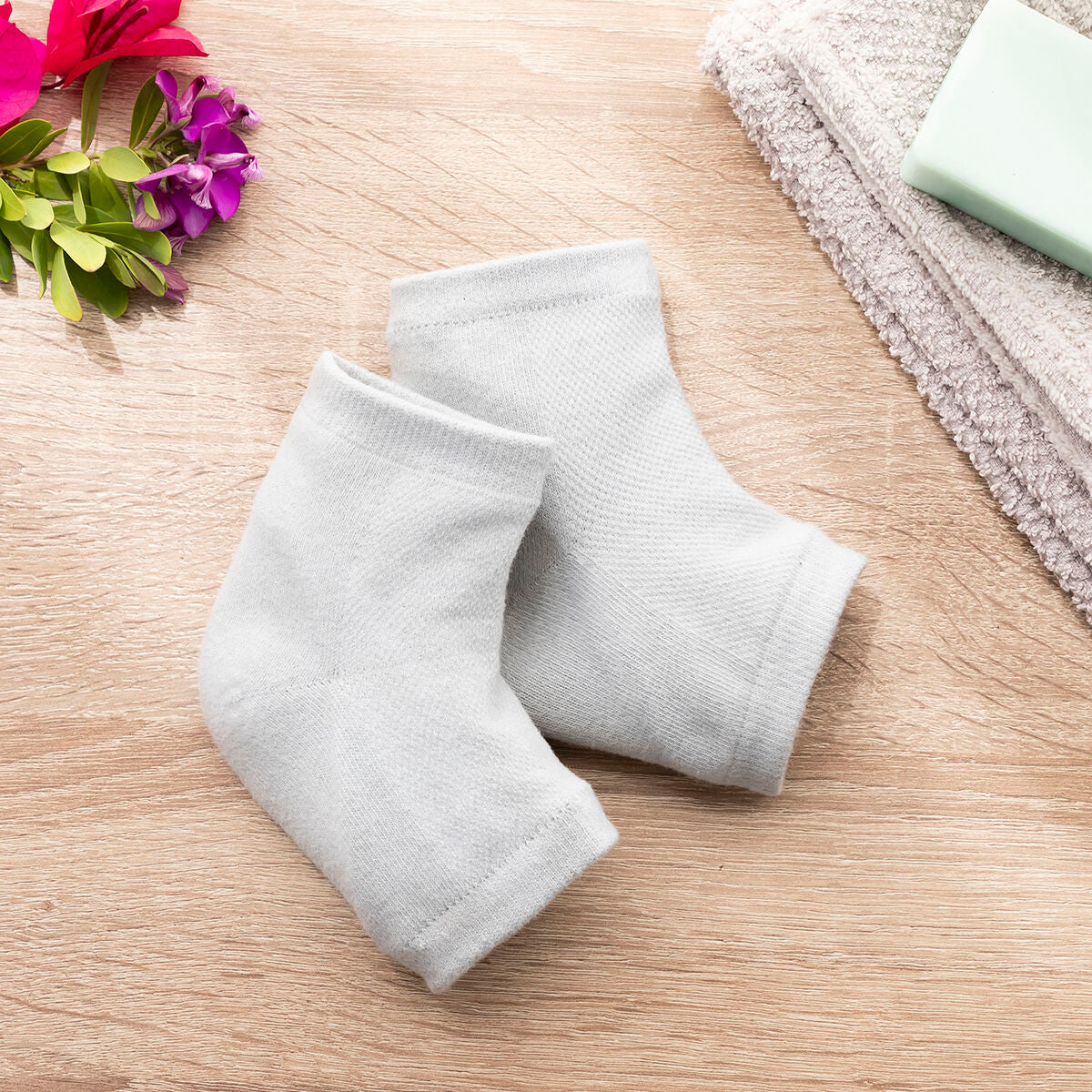 Feuchtigkeitsspendende Socken mit Gel-Pads und natürlichen Ölen