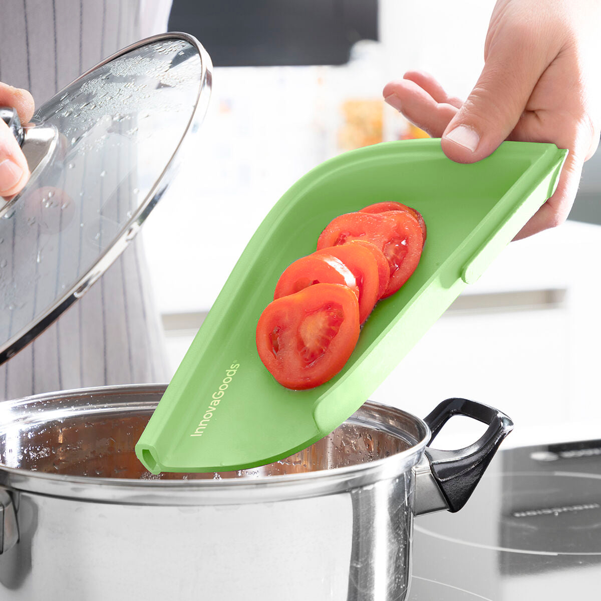 Multifunktionales Schneidebrett mit Wendefunktion