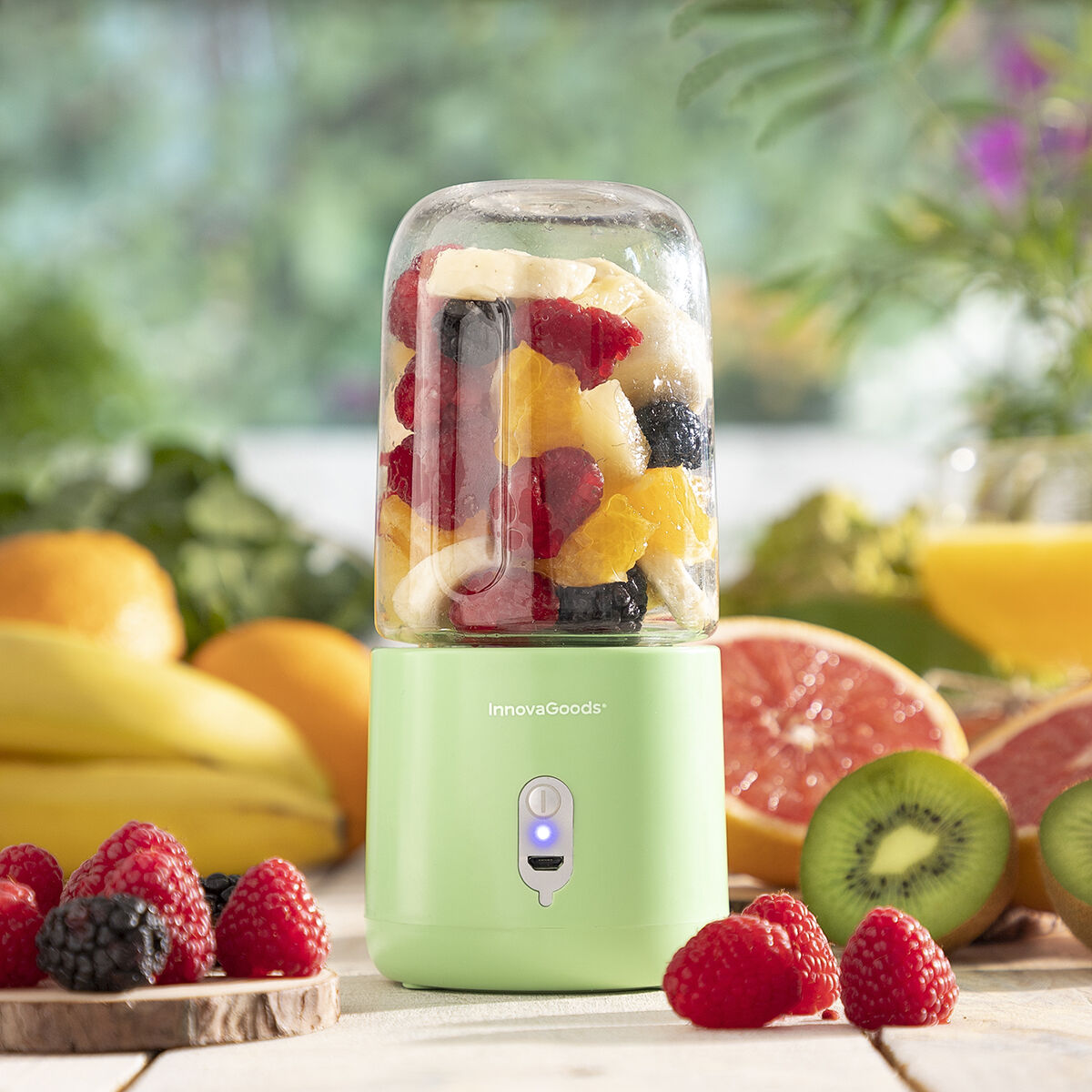 Wiederaufladbarer tragbarer Standmixer mit Becher (Smoothie Maker)