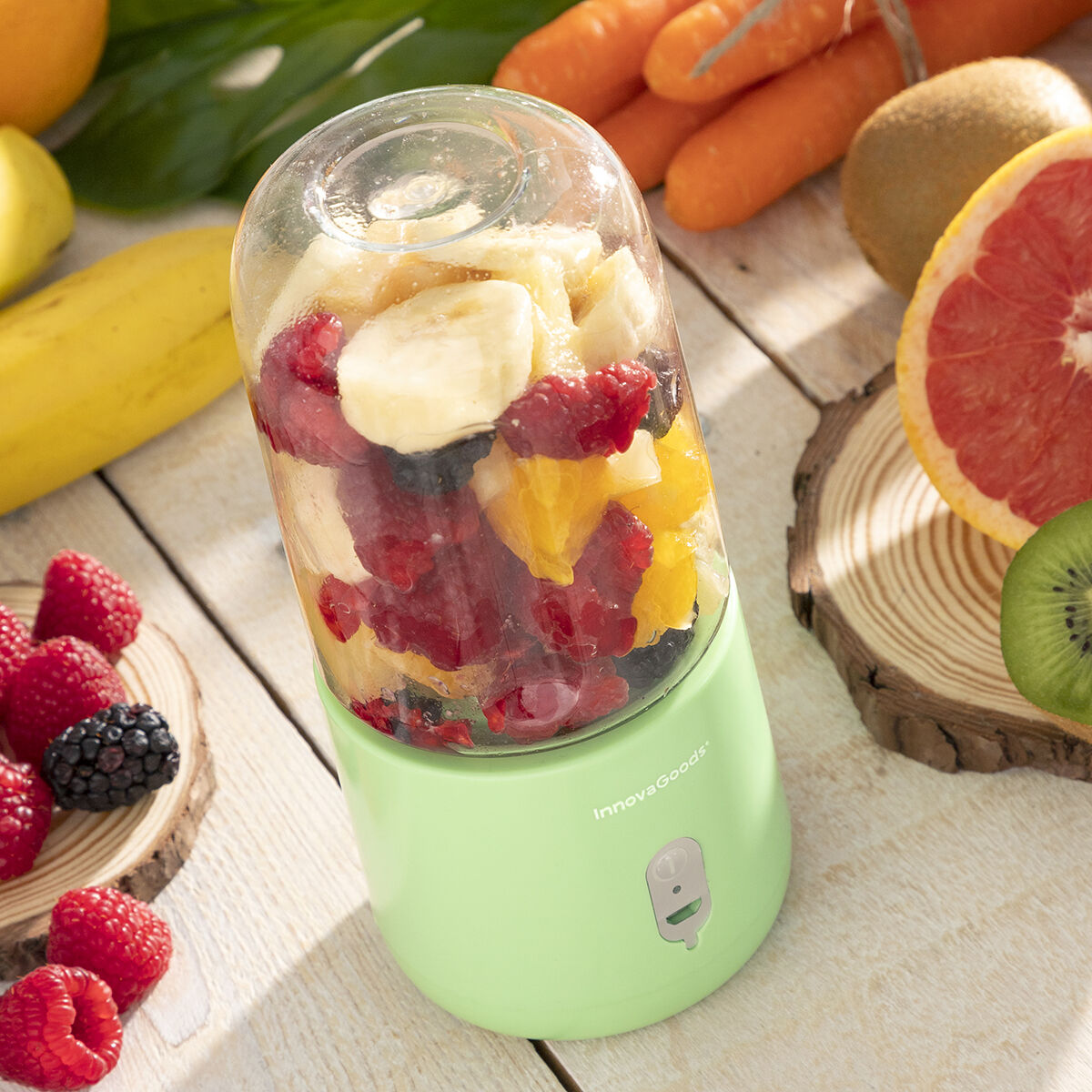 Wiederaufladbarer tragbarer Standmixer mit Becher (Smoothie Maker)