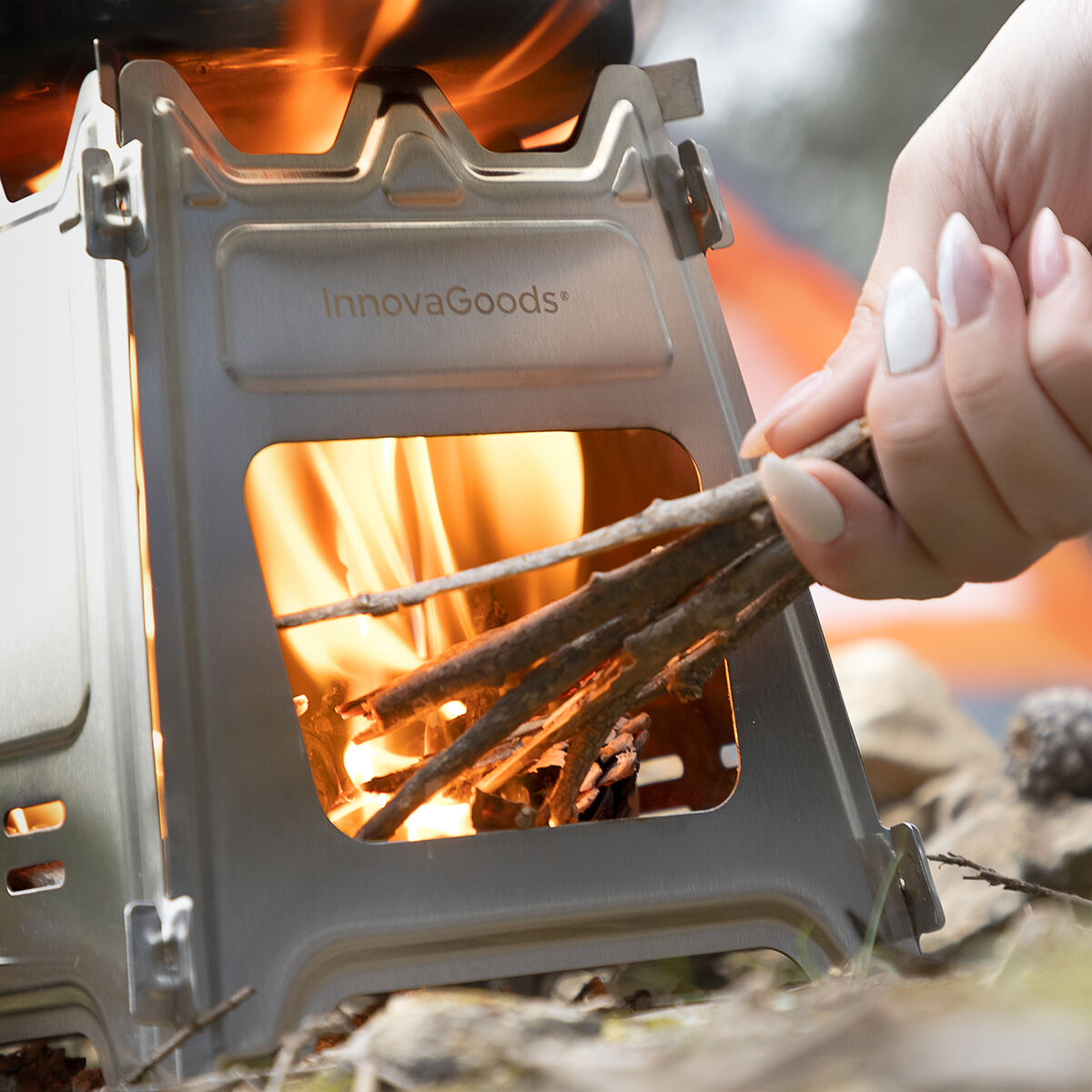 Demountable camping stove made of steel 