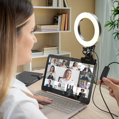 Selfie light ring with holding clip 