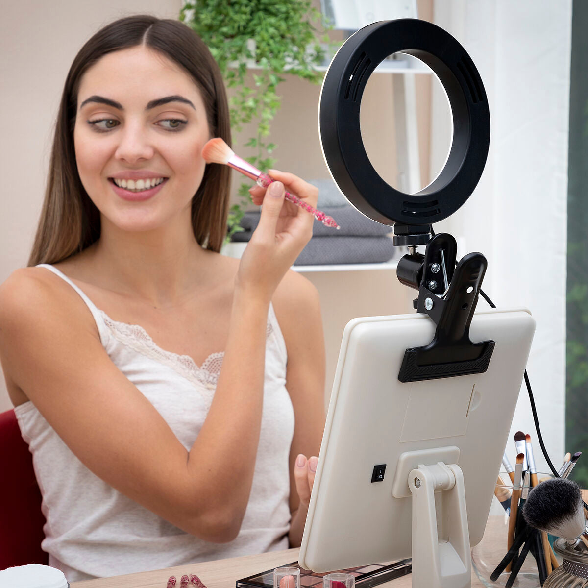 Selfie light ring with holding clip 